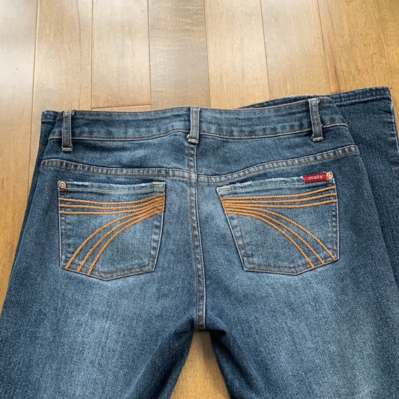 Low Waisted Flared Vintage Jeans - Picture 6 of 6